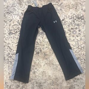 Under Armour youth XLG athletic pants black / smoke free and pet free home
